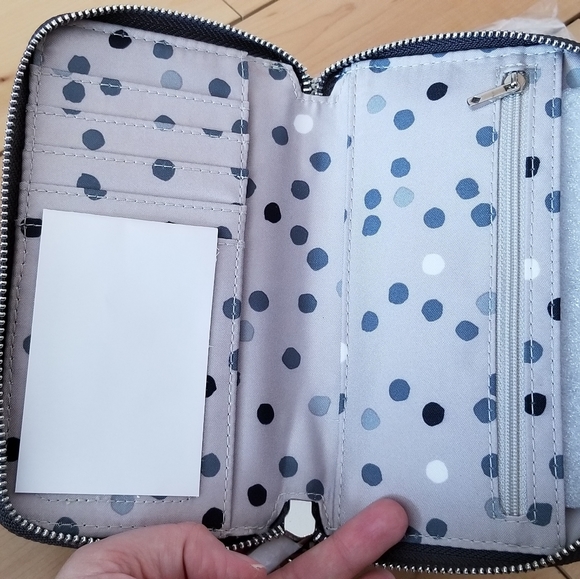 Thirty One Stackin' Jackson's Wallet - Picture 4 of 6